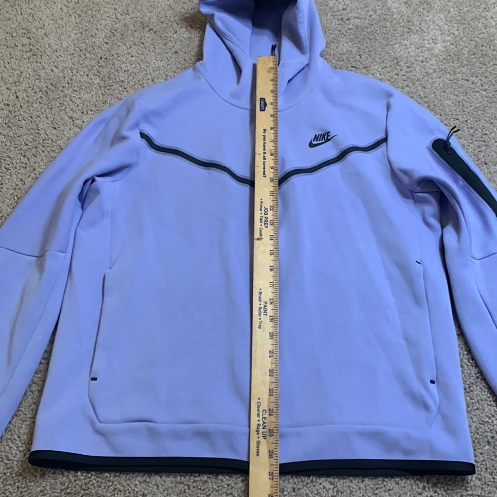 Nike tech jacket - Picture 3 of 10